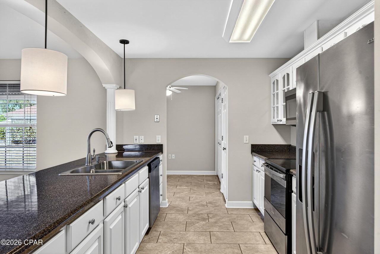 114 Lakeridge Dr - Photo 7 of 44