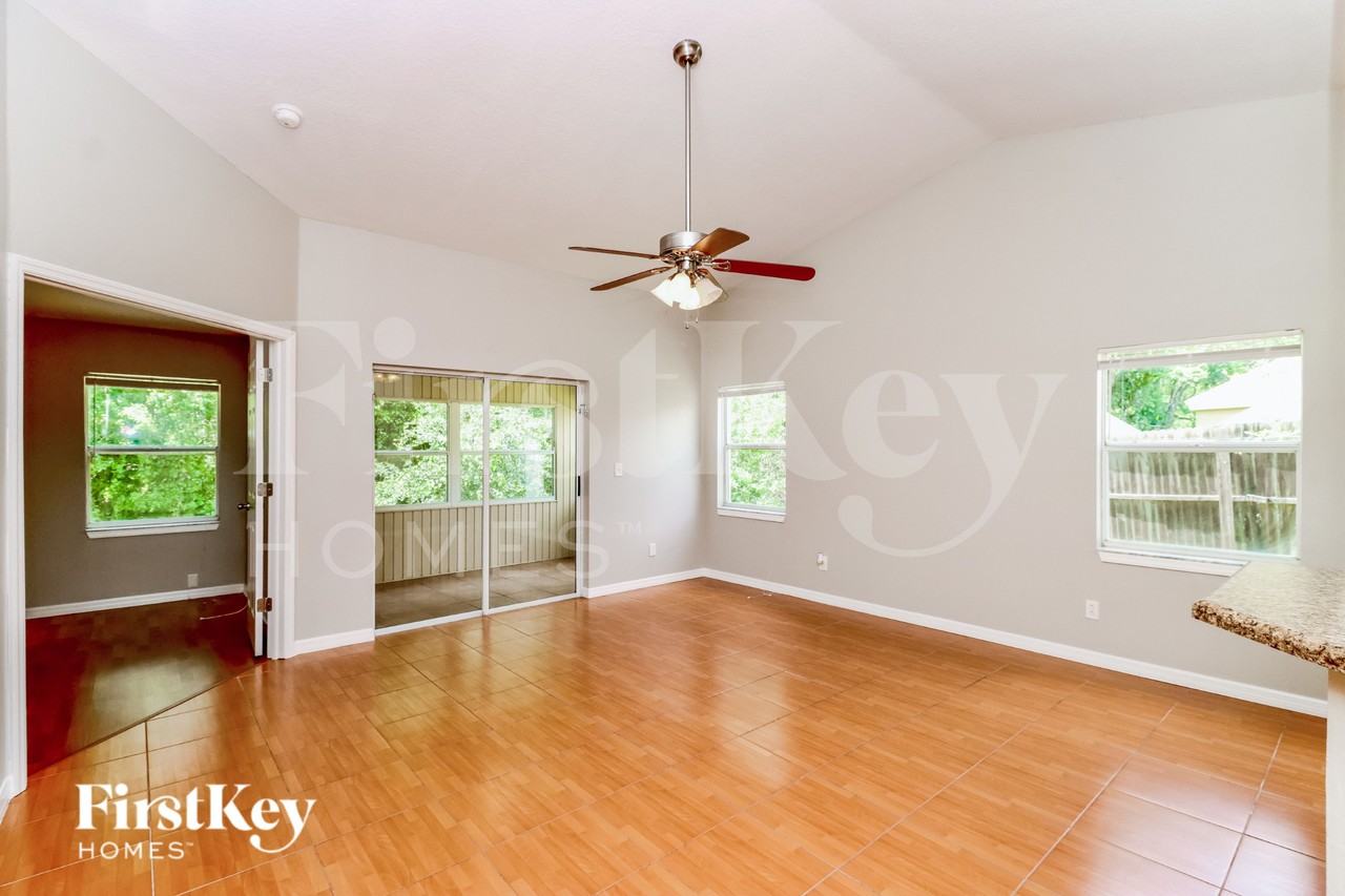 1805 Coyote Pl - Photo 2 of 16