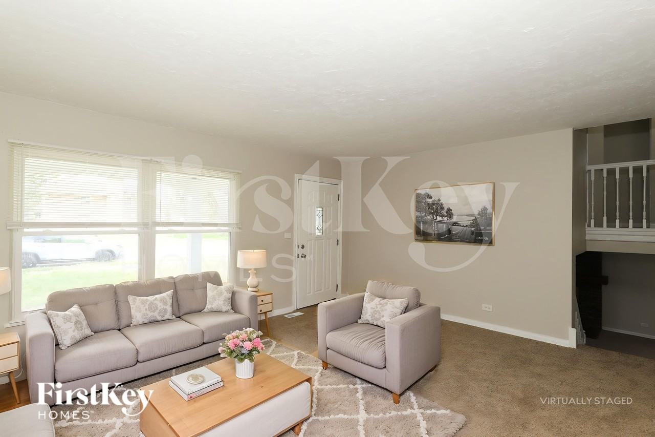 1397 Davine Dr - Photo 3 of 19