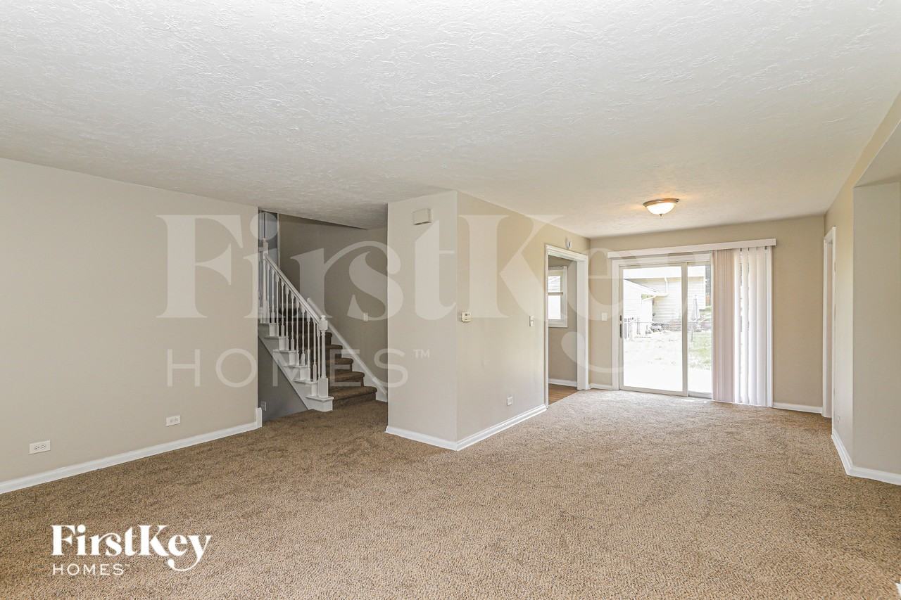 1397 Davine Dr - Photo 4 of 19