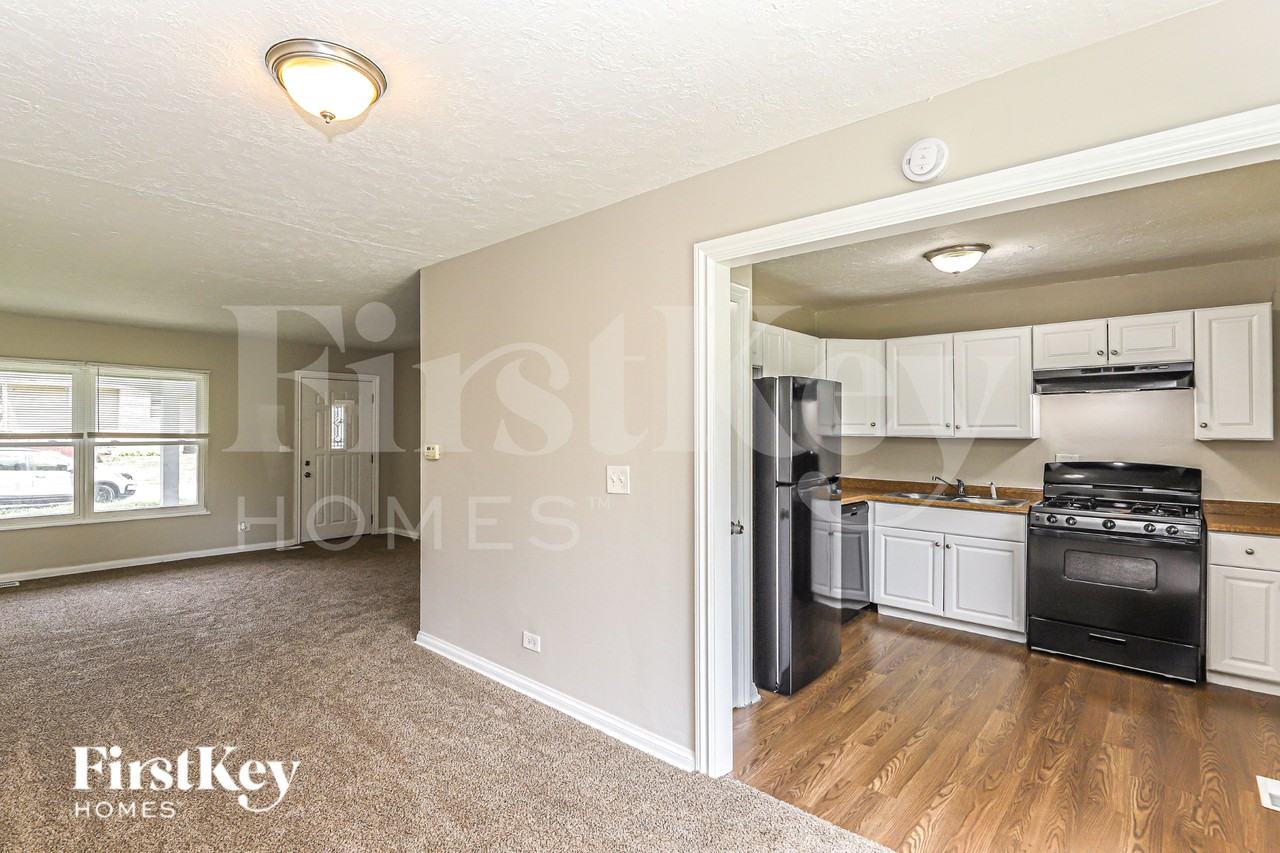 1397 Davine Dr - Photo 5 of 19