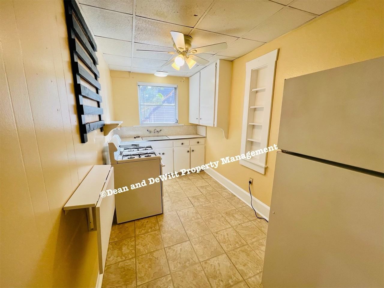 1233 Oak St Ne #7 - Photo 4 of 14