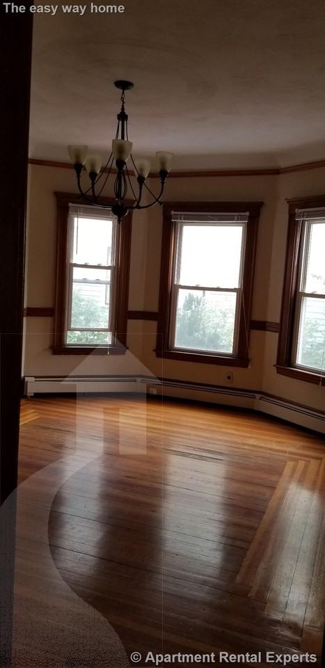 17 Irving St #1 - Photo 5 of 14