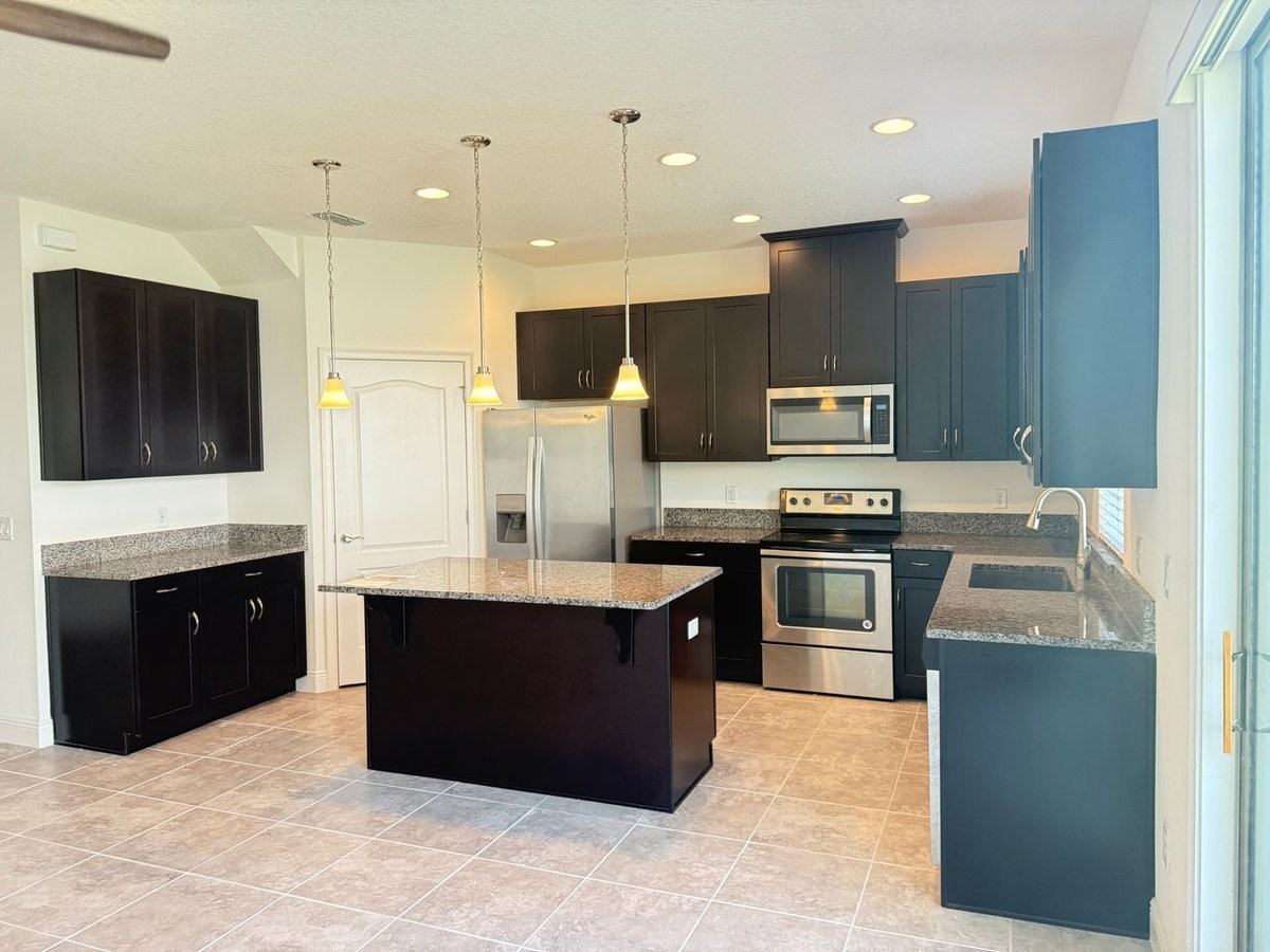 13969 Arclid St - Photo 3 of 15