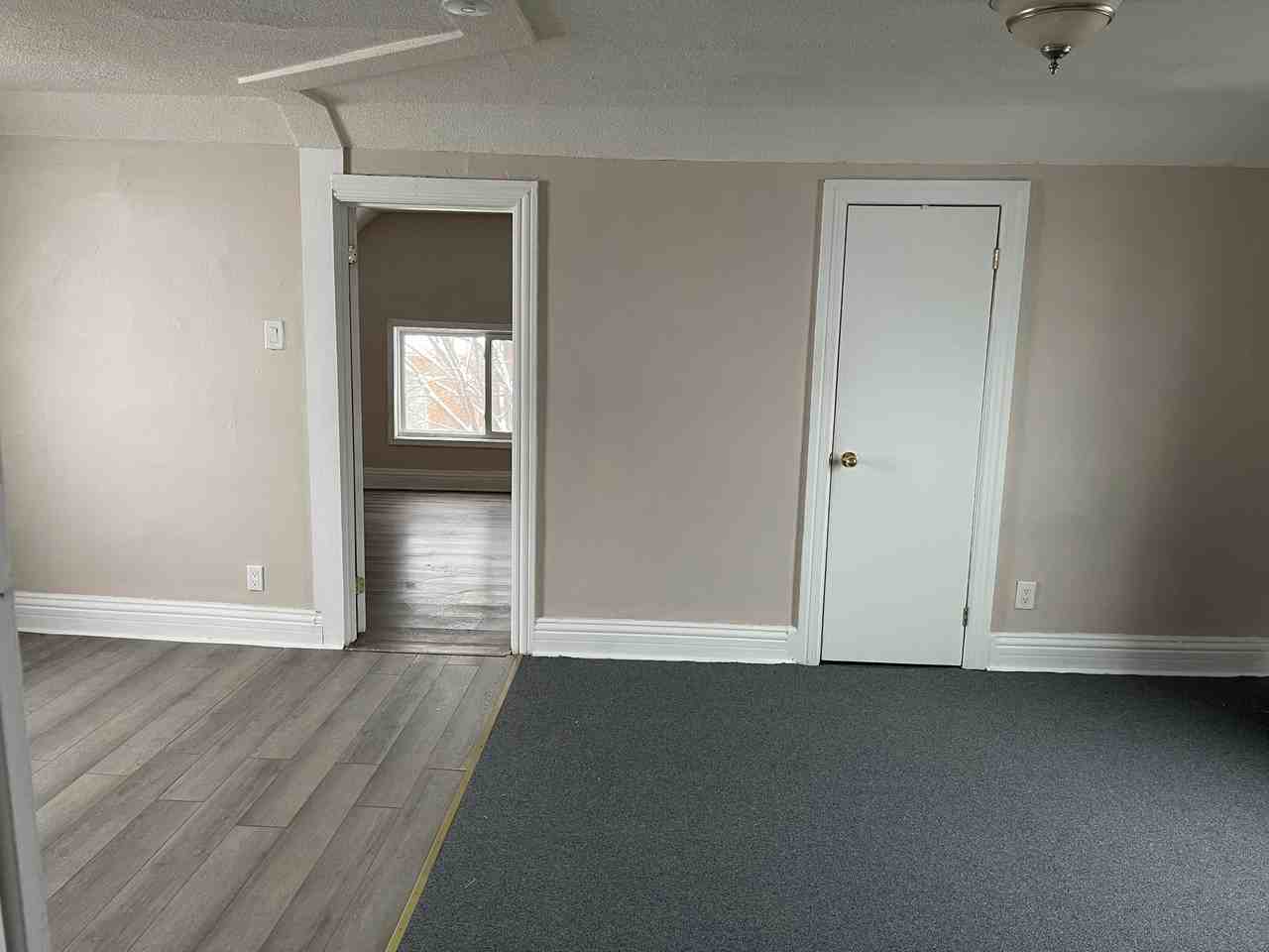 45 Ontario Ave - Photo 2 of 12