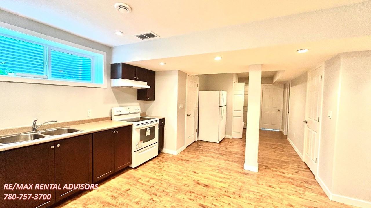 BSMT 10530 62 Avenue Northwest - Photo 3 of 20