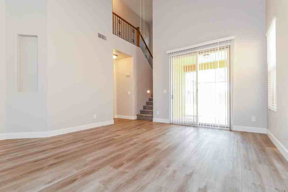 6512 S 49th Dr - Photo 5 of 17