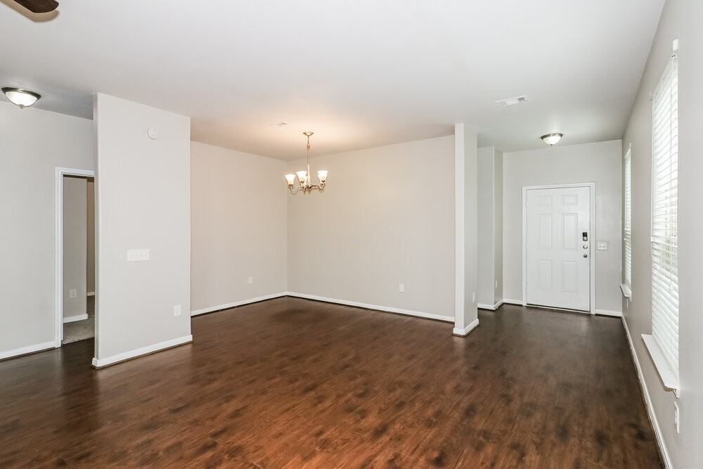 10339 Dawson Hill Ln - Photo 5 of 16