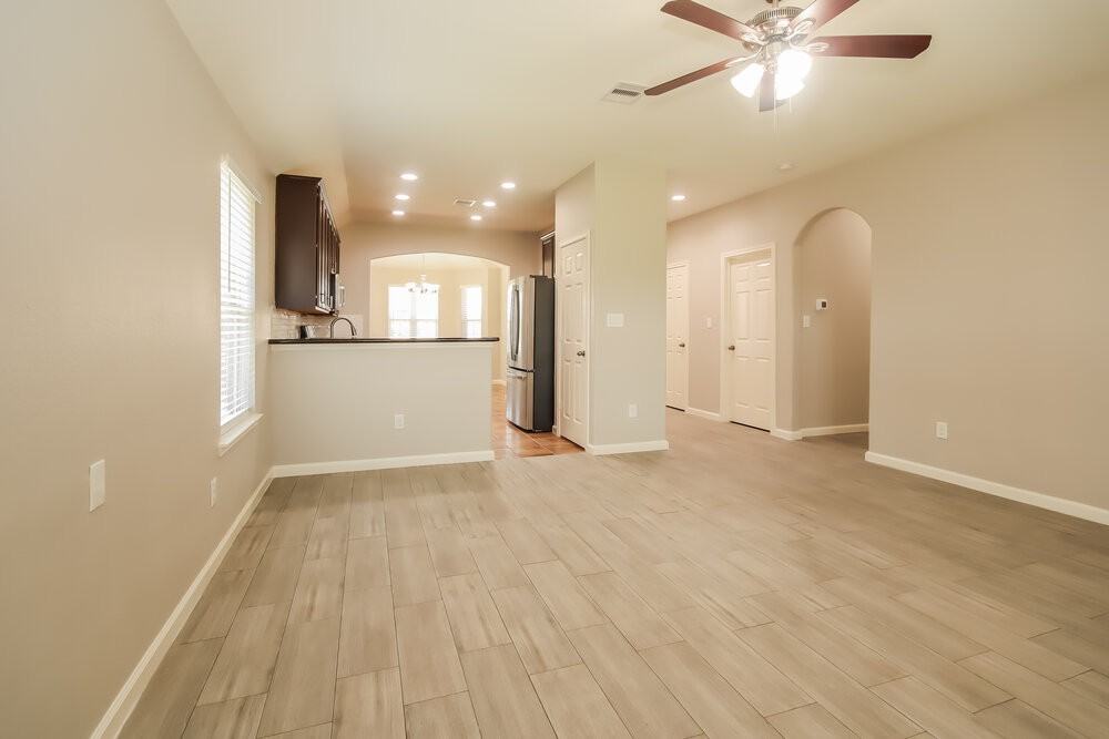9010 Saint Laurent Ln - Photo 4 of 16