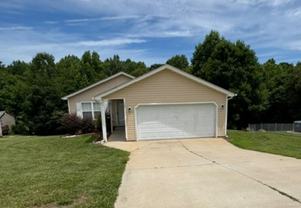 702 Patriot Ln - Photo 1 of 1