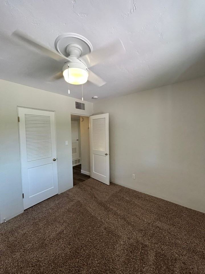 5544 N 10th Ave - Photo 2 of 22