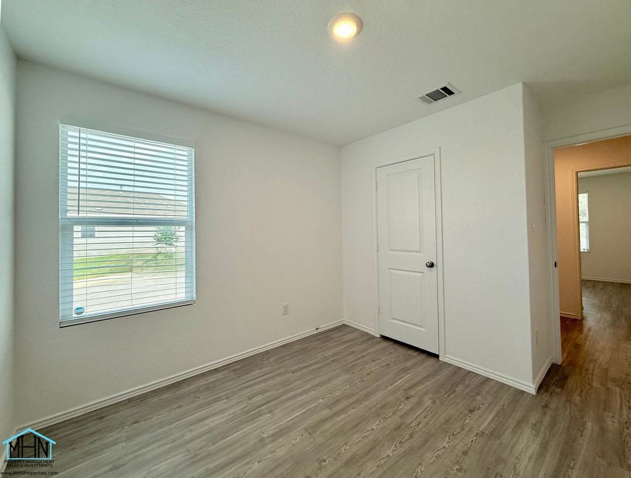 5506 Basil Chase - Photo 4 of 15