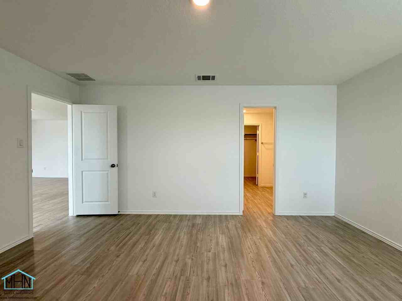 5506 Basil Chase - Photo 5 of 15