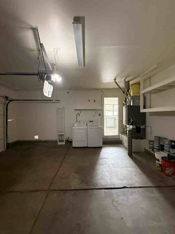 1230 Searchlite Ct - Photo 2 of 15
