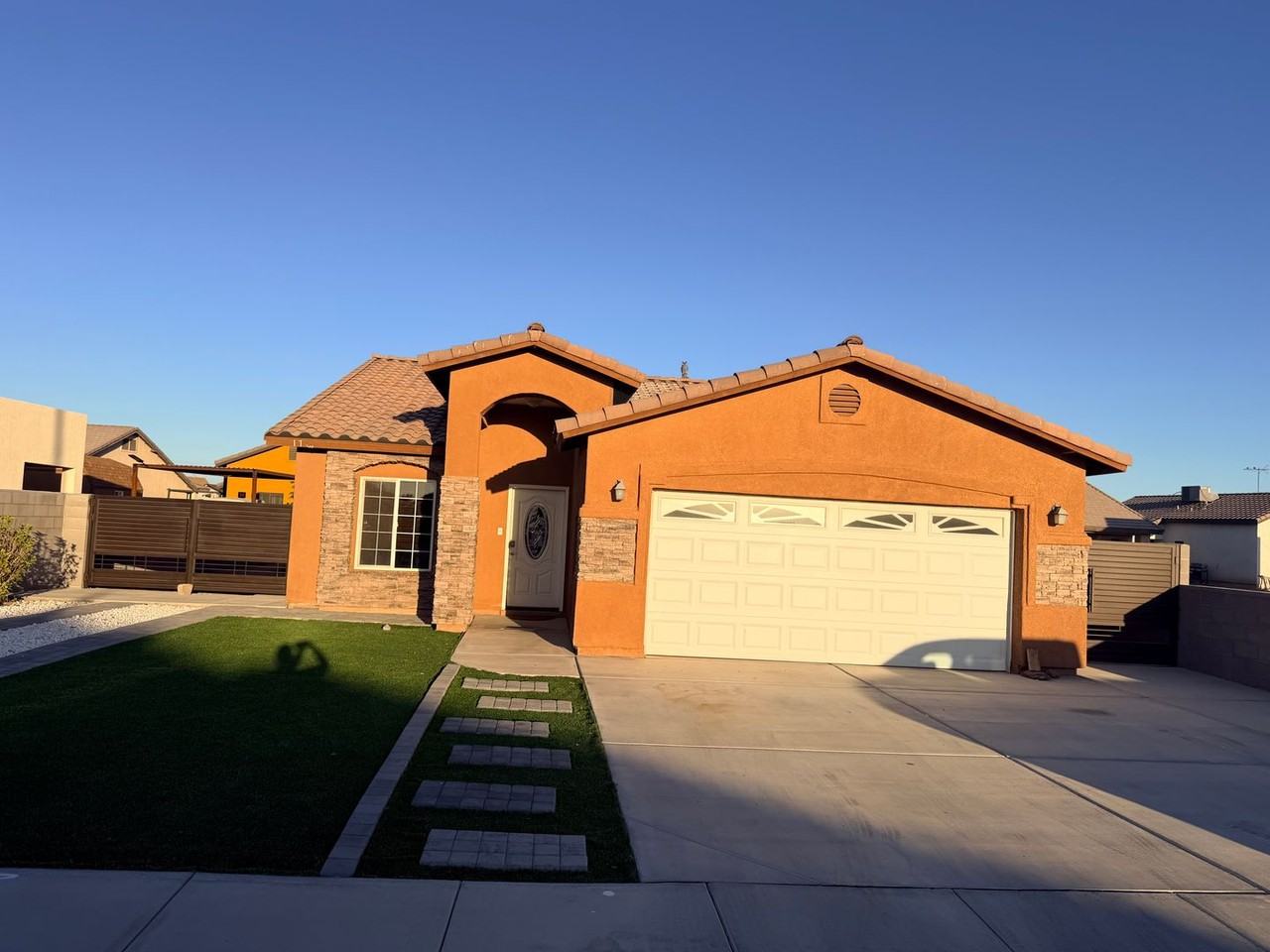173 N Cecilia Torres Ct - Photo 2 of 4