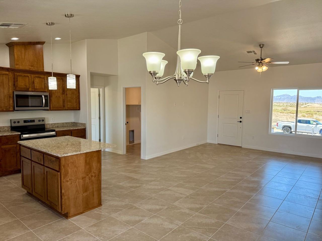 10857 Silver Spur Dr - Photo 7 of 27