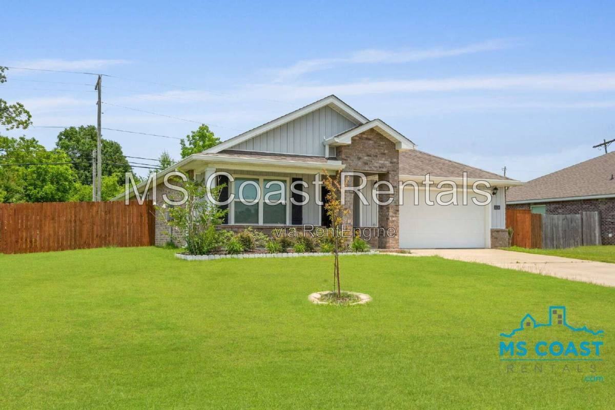 15236 Cypress Way - Photo 2 of 10