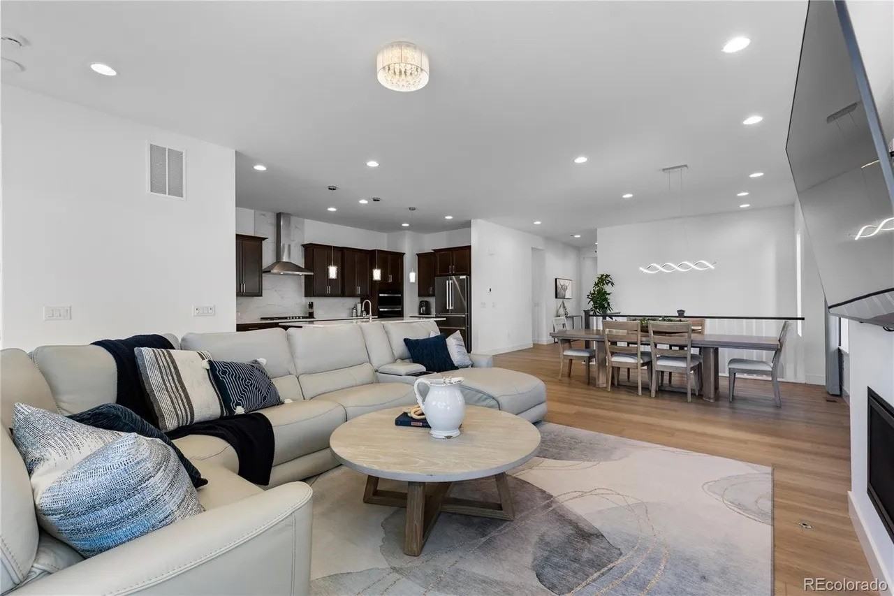 6610 Fawn Path Ln - Photo 6 of 39