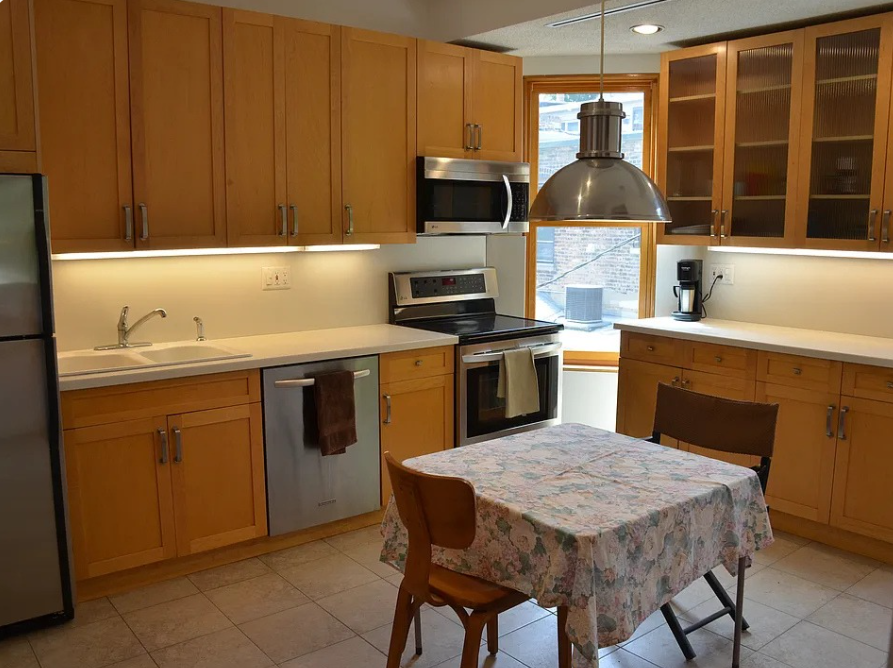 919 Pleasant St #2F - Photo 2 of 9