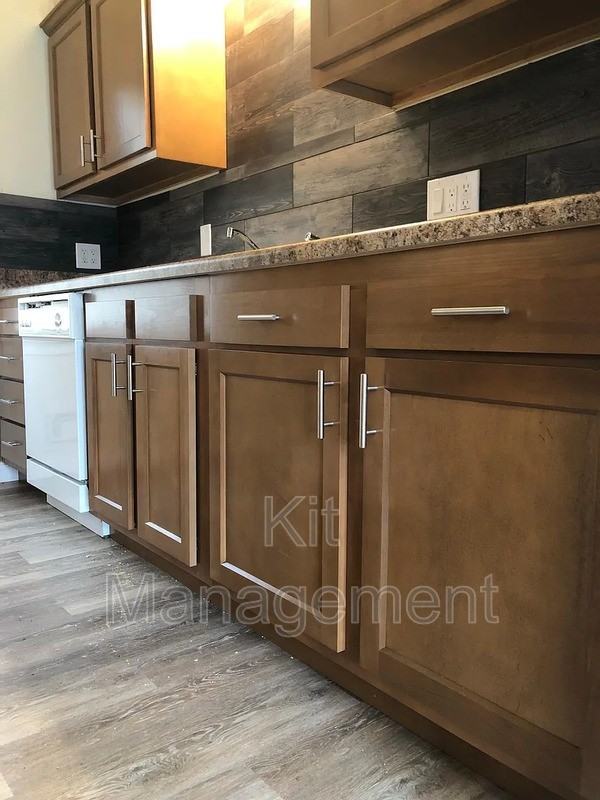 3750 Sherbrooke Rd - Photo 4 of 11