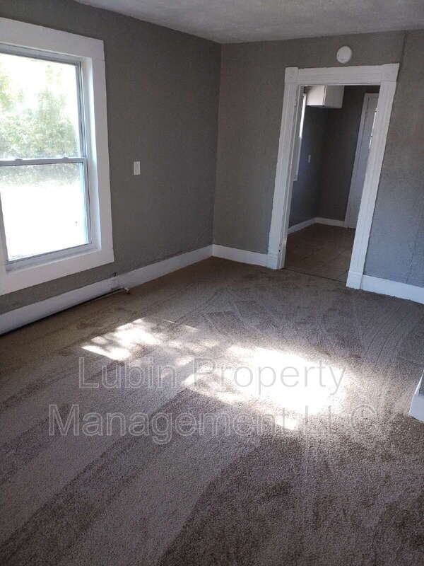 1207 Cannon St - Photo 3 of 7