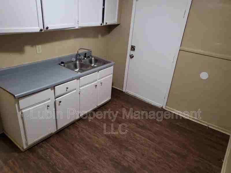 1368 Springdale St - Photo 3 of 5