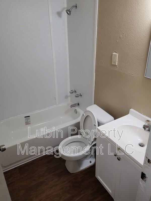 1368 Springdale St - Photo 4 of 5