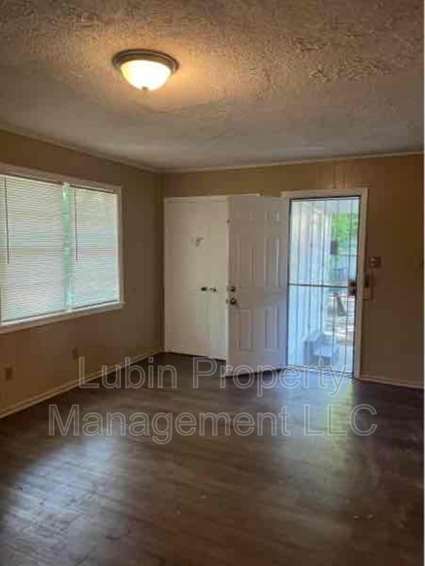 1165 Nester Cv - Photo 2 of 5