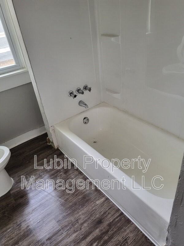 1628 E Mclemore Ave - Photo 7 of 10