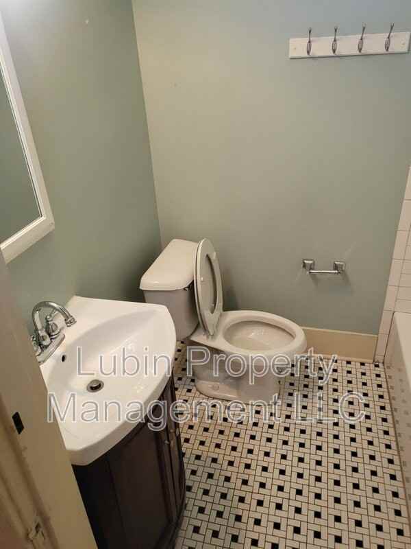 1775 Madison Ave #28 - Photo 6 of 6