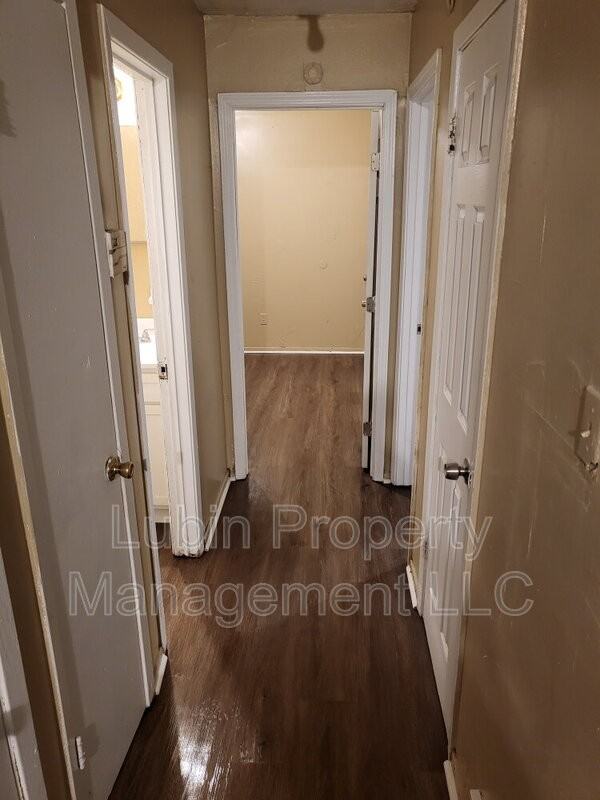 1219 Capital Ave - Photo 4 of 6