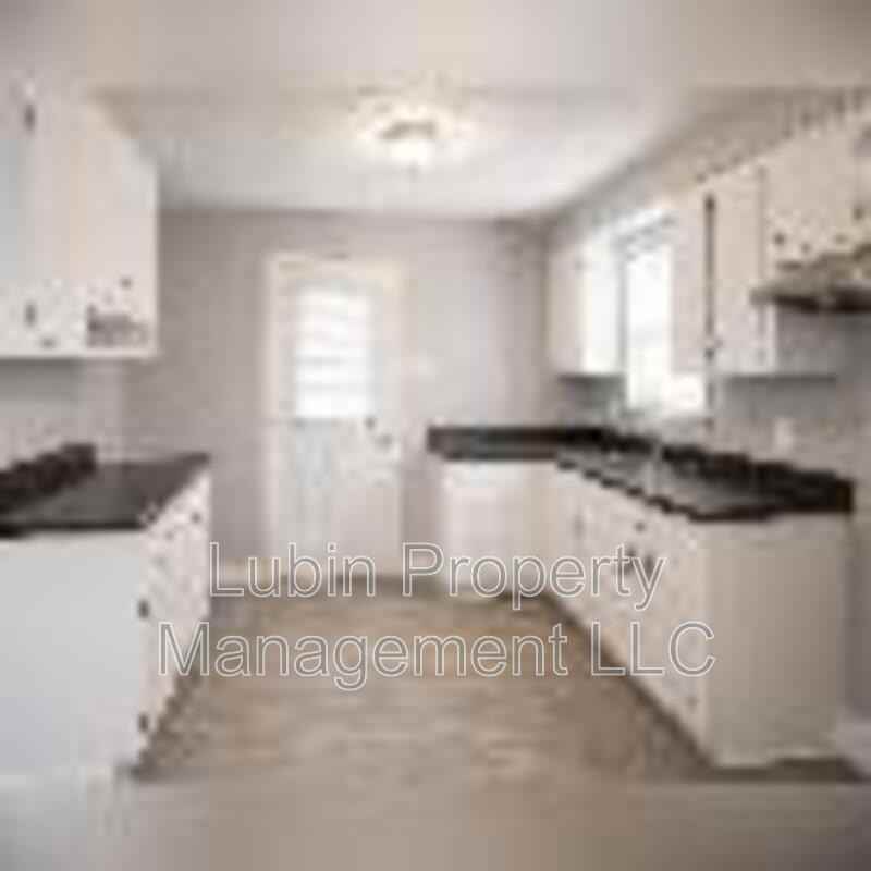 1134 Atlantic St - Photo 2 of 7