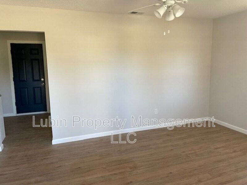 3567 Daggett Rd - Photo 2 of 6