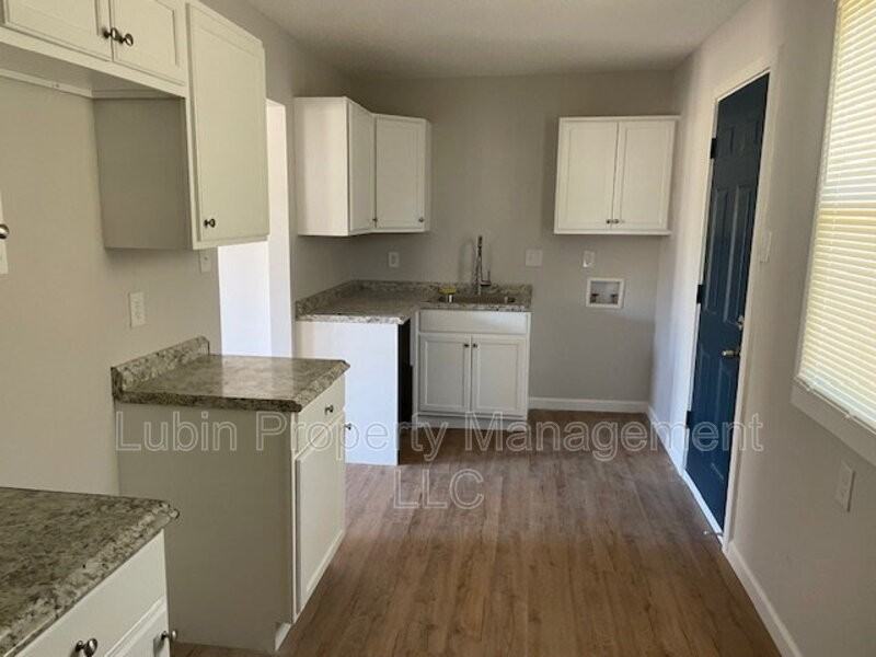 3567 Daggett Rd - Photo 3 of 6