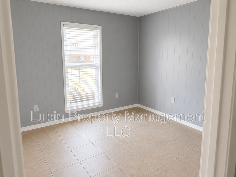 590 Blackhawk Rd - Photo 5 of 9