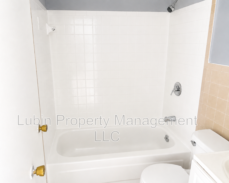 590 Blackhawk Rd - Photo 7 of 9