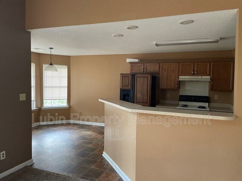 5474 Hidden Meadows Dr - Photo 3 of 8