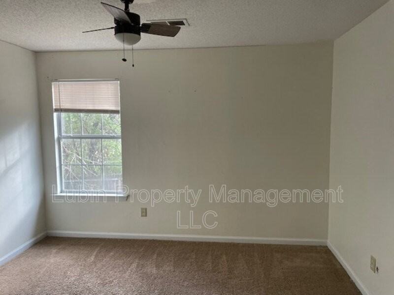 5474 Hidden Meadows Dr - Photo 4 of 8