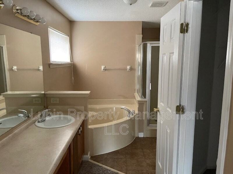 5474 Hidden Meadows Dr - Photo 6 of 8