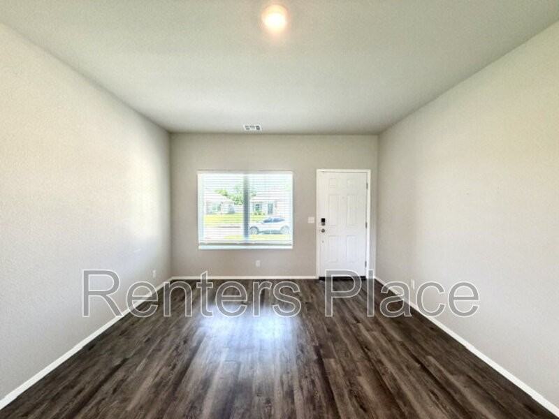23246 E 113th St S - Photo 3 of 17