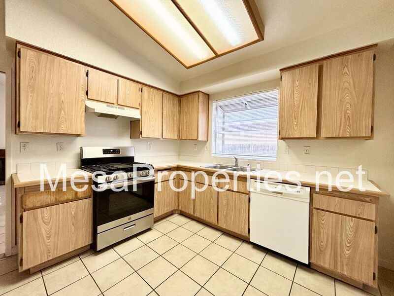 13667 Gemini St - Photo 6 of 25