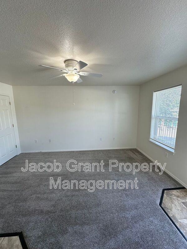 1378 Curlew Dr #237 - Photo 5 of 7