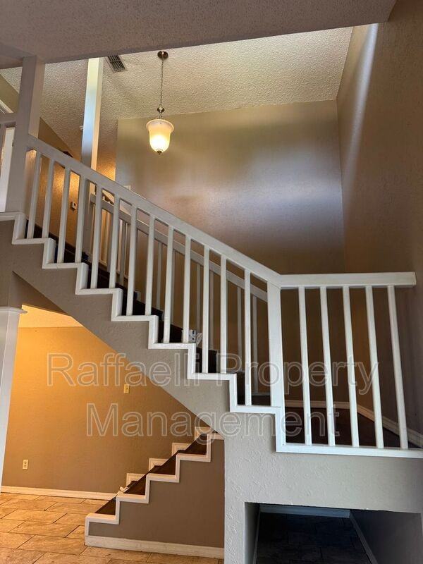 3616 Skyline Blvd #3616 - Photo 5 of 13