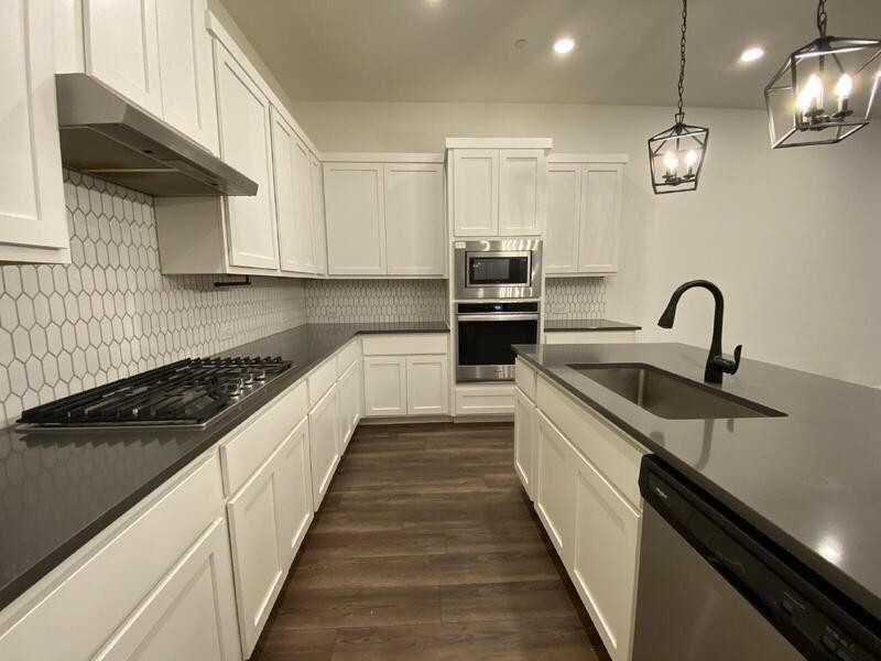 3306 Colorado Ln - Photo 4 of 16