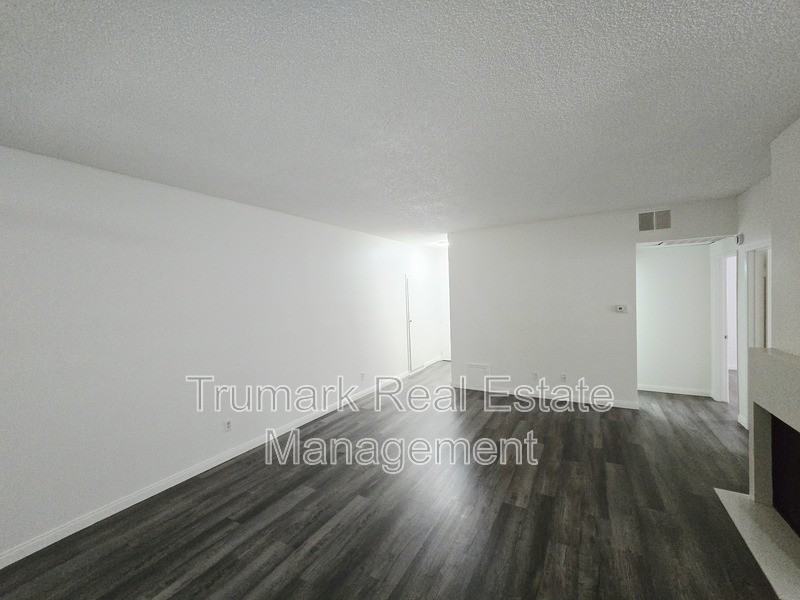 14605 Burbank Blvd #103 - Photo 4 of 13