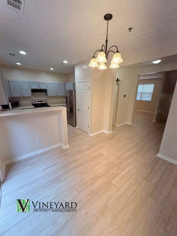 231 Village Square Dr - Photo 7 of 31