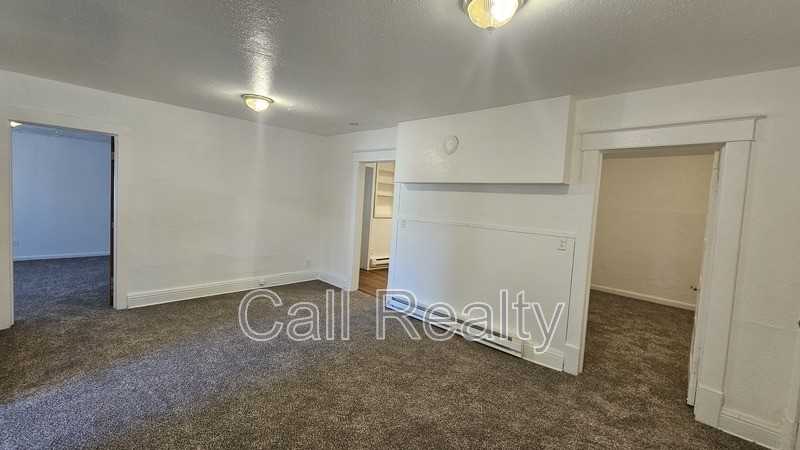 1701 E Desmet Ave - Photo 4 of 24