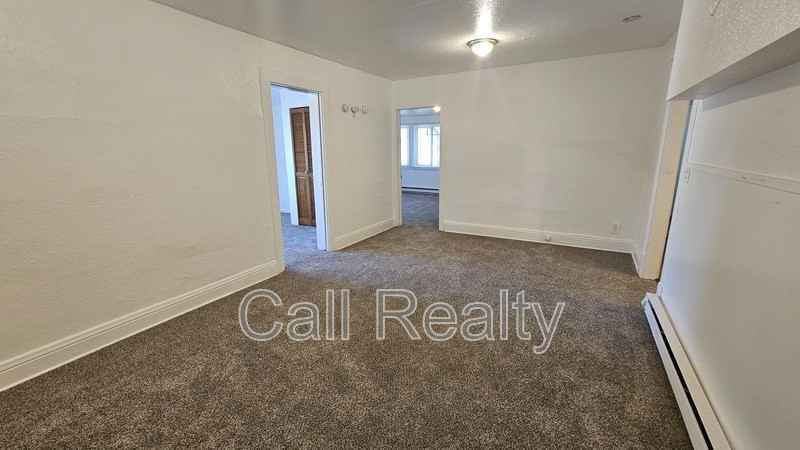 1701 E Desmet Ave - Photo 5 of 24
