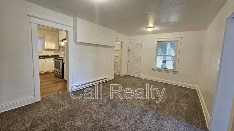 1701 E Desmet Ave - Photo 6 of 24