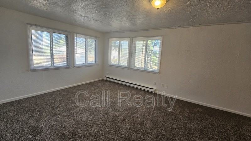 1701 E Desmet Ave - Photo 7 of 24